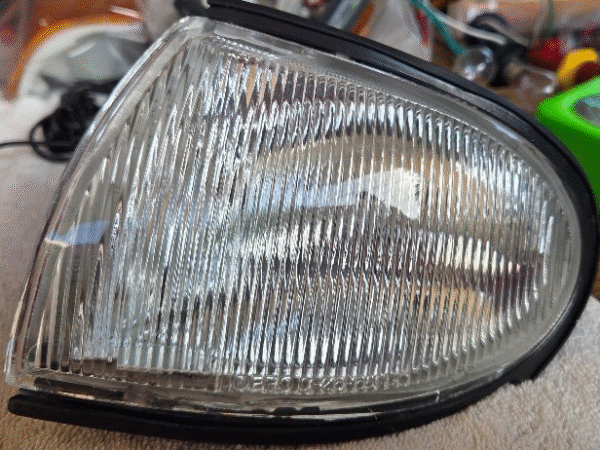 215-1560L-A Side indicator for NISSAN Bluebird Front Corner Lamp NOS