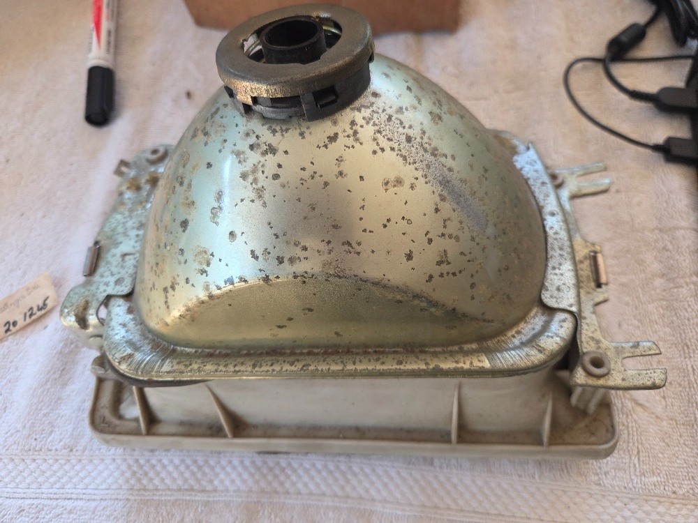 Mazda 323 LH Headlight - Image 4
