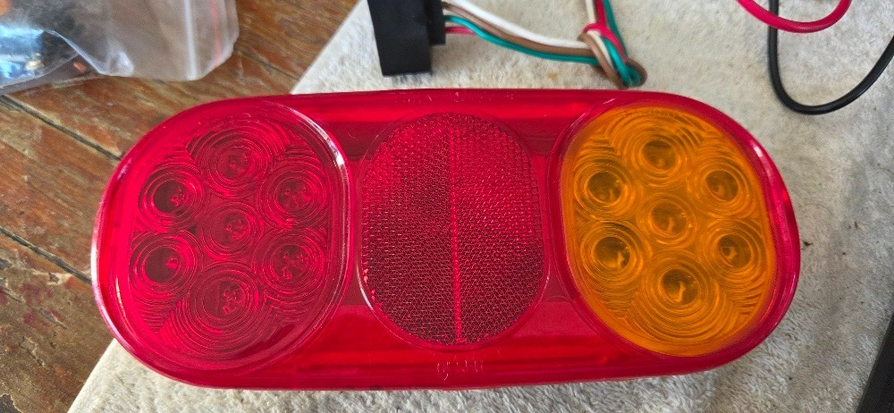 OLSEN - Oval Combination Trailer Lamp - N.O.S. - 12V Unit - Image 4