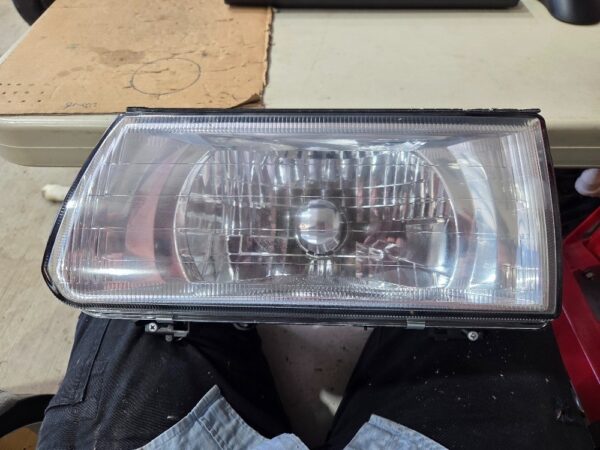 Headlight Front Lamp For MITSUBISHI DELICA 1999