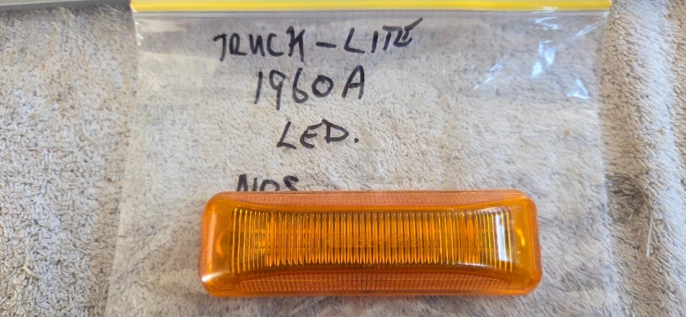 NEW Trucklite 1960A Amber LED Marker Lamp Truck Lite 1960A LED Clearance NOS - Image 3