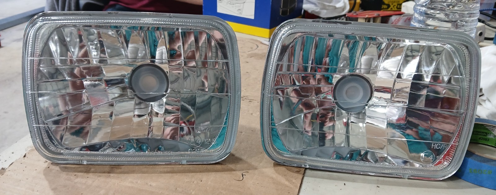 Toyota Hilux universal headlight Semi Sealed H4 NOS