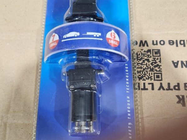 Narva 7 SMALL ROUND SOCKET TO 6 SMALL ROUND PLG - 82205BL