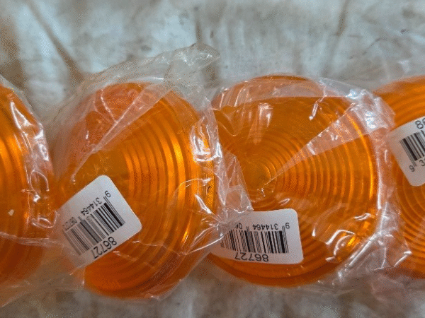 Narva 86727 Lens x 2 CLR/Outline Lamp - AMBER - Similar to Hella 2.1879.03 NOS