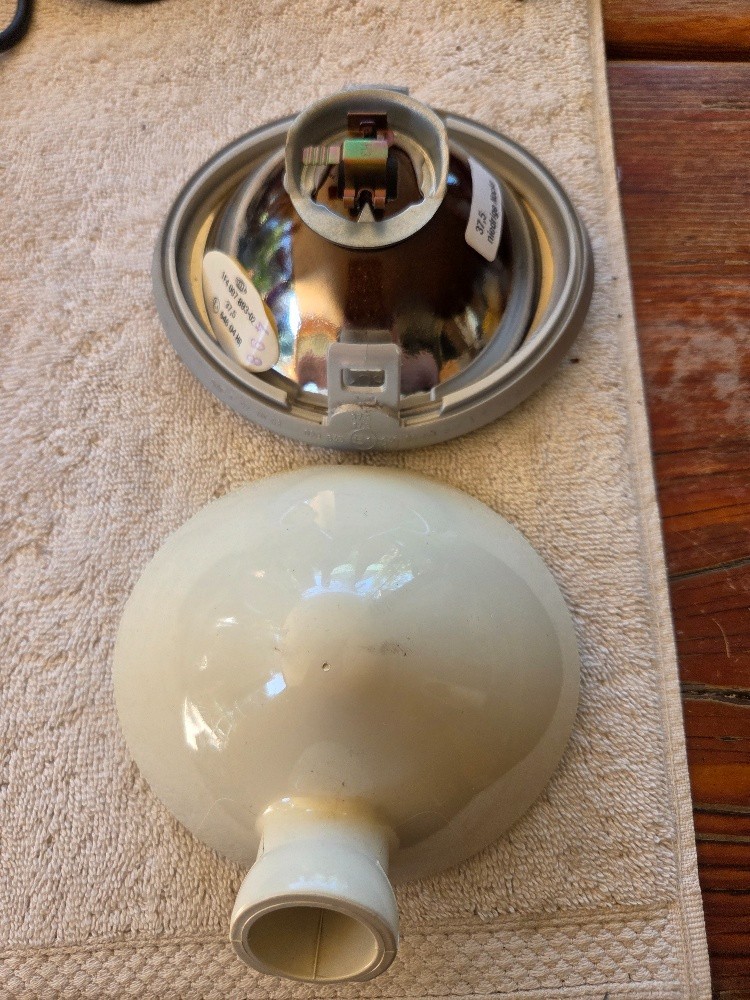 Hella Comet 200 White NOS/Marked