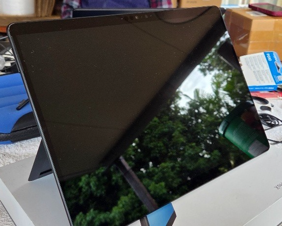 Microsoft Surface Pro X (SQ1, 8GB RAM, 128GB SSD) Like New - Image 6