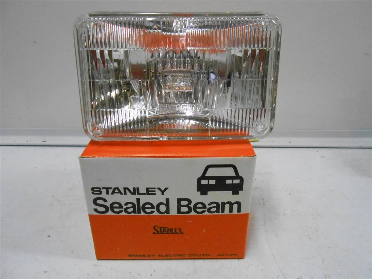 Stanley 4651X 12V 50W Sealed Beam