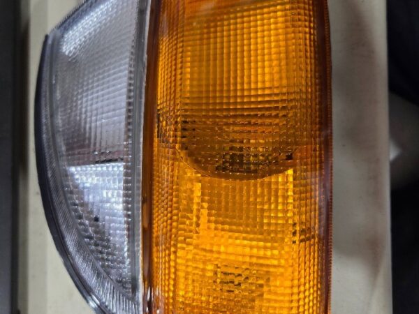 All Crash Parts Corner Lamp RH Sbv - Suitable for Hiace Van 10/95-11/03