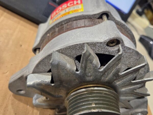 Genuine Bosch BXM1235 Alternator 12V 85A Suit Mitsubishi Magna