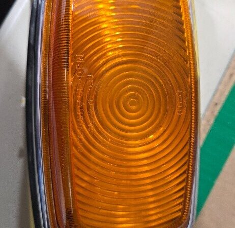 HELLA 2121  AMBER INDICATOR LAMP NOS