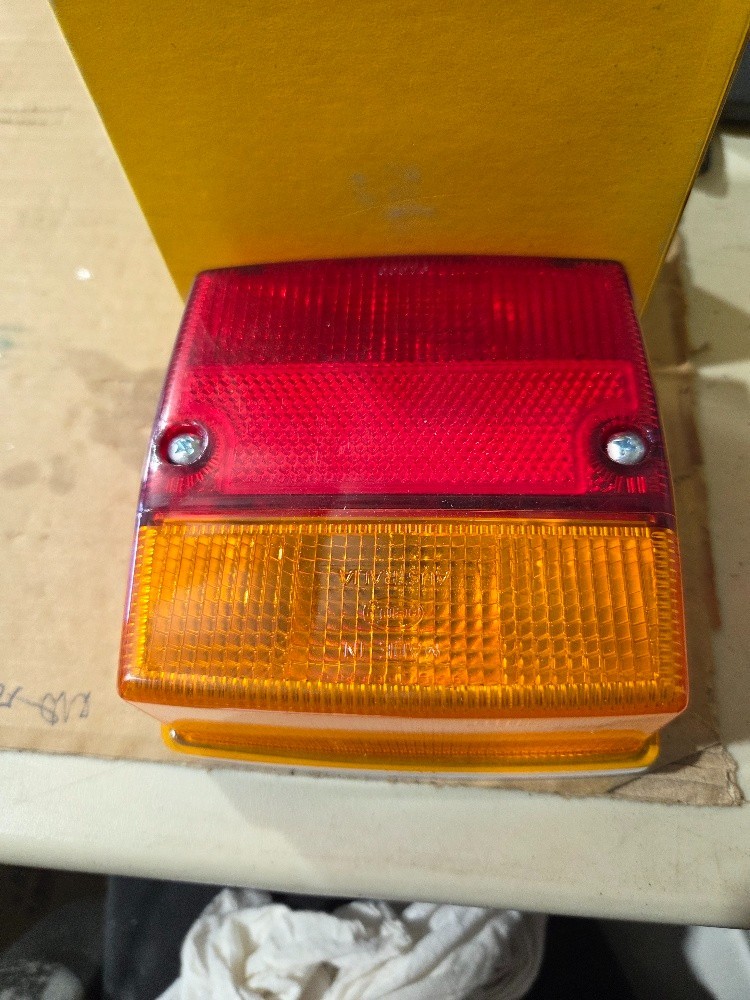 HELLA 2404 - Vintage STOP/TAIL/LICENCE/INDICATOR Lamp Complete