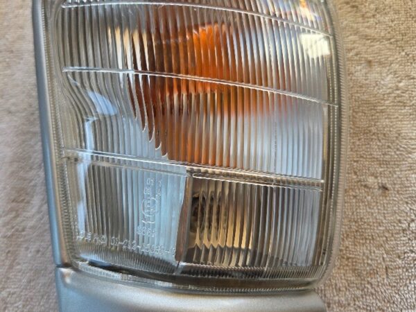 HILUX UTE 2WD FRONT CORNER LIGHT (08/97 to 09/01) RIGHT TII-21010RH