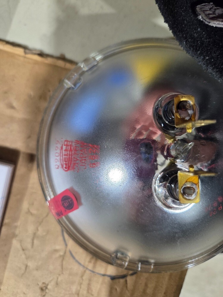 Hella 1070 24V 70W Sealed Beam Bulb - Image 3