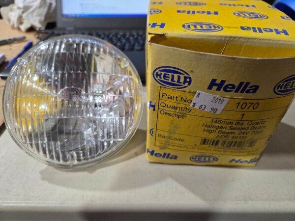 Hella 1070 24V 70W Sealed Beam Bulb