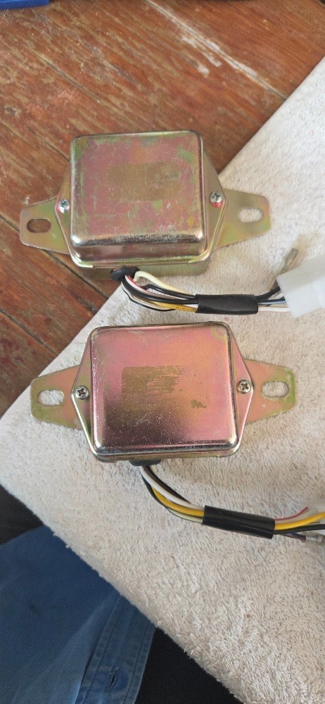 Hitachi / Nissan 12V external Regulator E33-2001 NOS - Image 3
