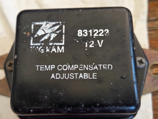 Ingram 12v Early Alternator External Regulator 831223 NOS