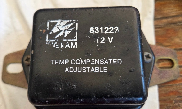 Ingram 12v Early Alternator External Regulator 831223 NOS