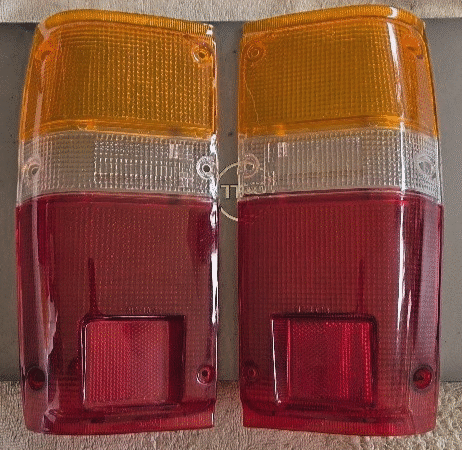 Tail Light Lens Assembly For Toyota Hilux LN65 2L 2.4L DSL(Left & Right ) NOS