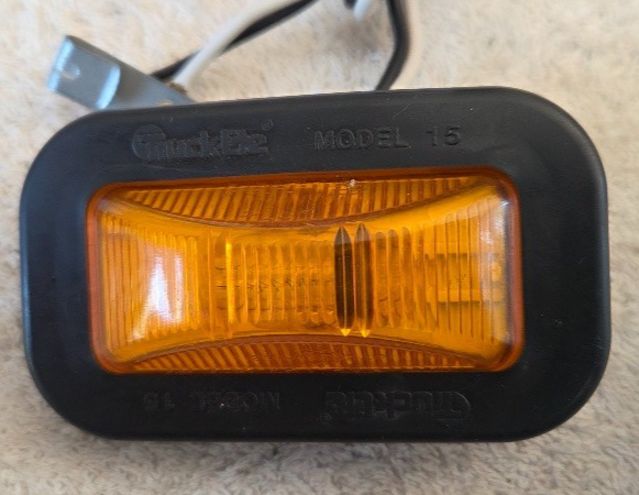 Trucklight Model 15 with Rubber base and cable Amber 24V  NOS