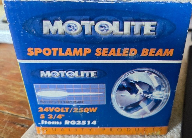 2 x Motolite RG2514 250W 5-3/4" Sealed Beam 24V NOS - Image 4