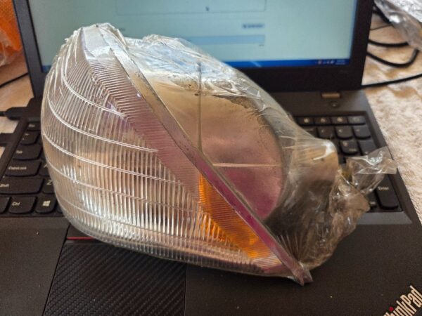 HOLDEN COMMODORE - VL 1986-1988 L CORNER LIGHT TYC 18-1846