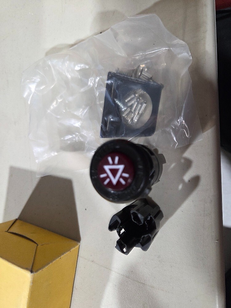 Hella 5227 - Hazard Warning Switch 12-24V Compact Design-In Dash/Under - Image 3