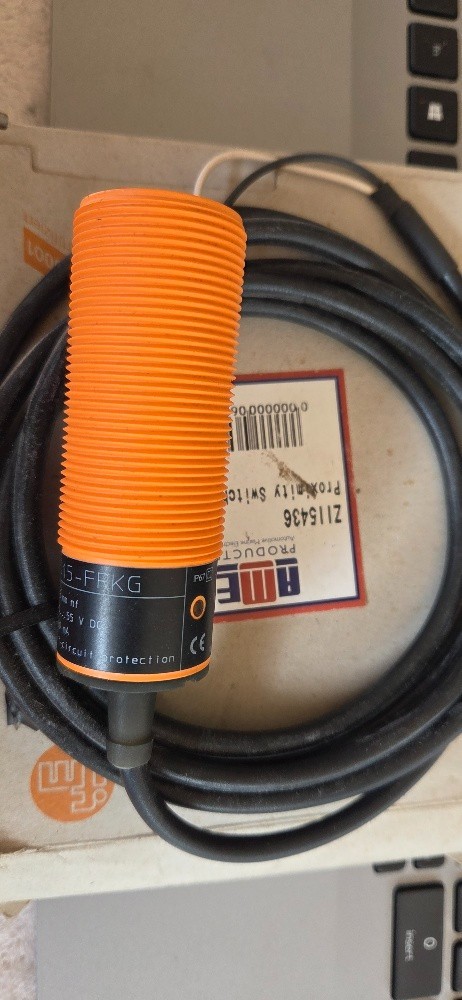 II5436 II-2015-FRKG Proximity Switch NOS