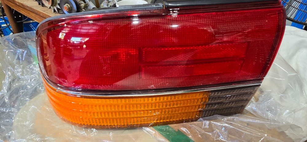 MITSUBISHI MAGNA TR/TS – 6/1991 to 10/1995 – 4DR SEDAN – LEFT SIDE TAIL LIGHT