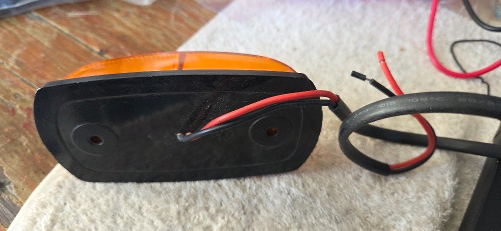 Perie Clearance light Amber 120mm NOS - Image 3