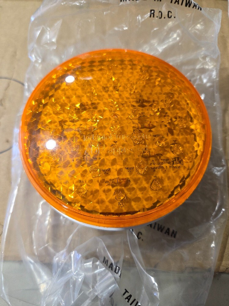 110AM LED Auto Lamps Rear Indicator light NOS
