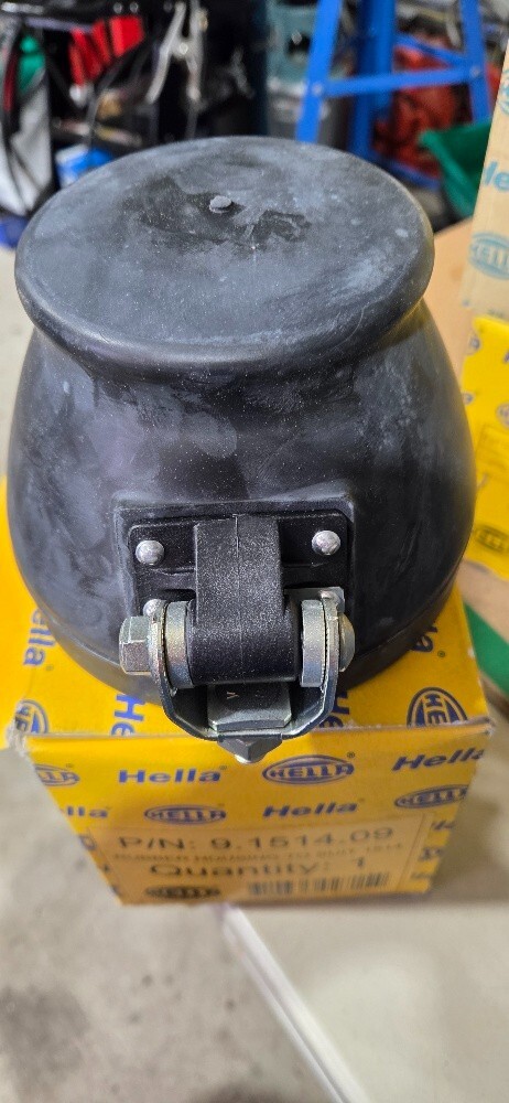 HELLA 1514 - Rubber Bodied Work Lamp - Body only NOS