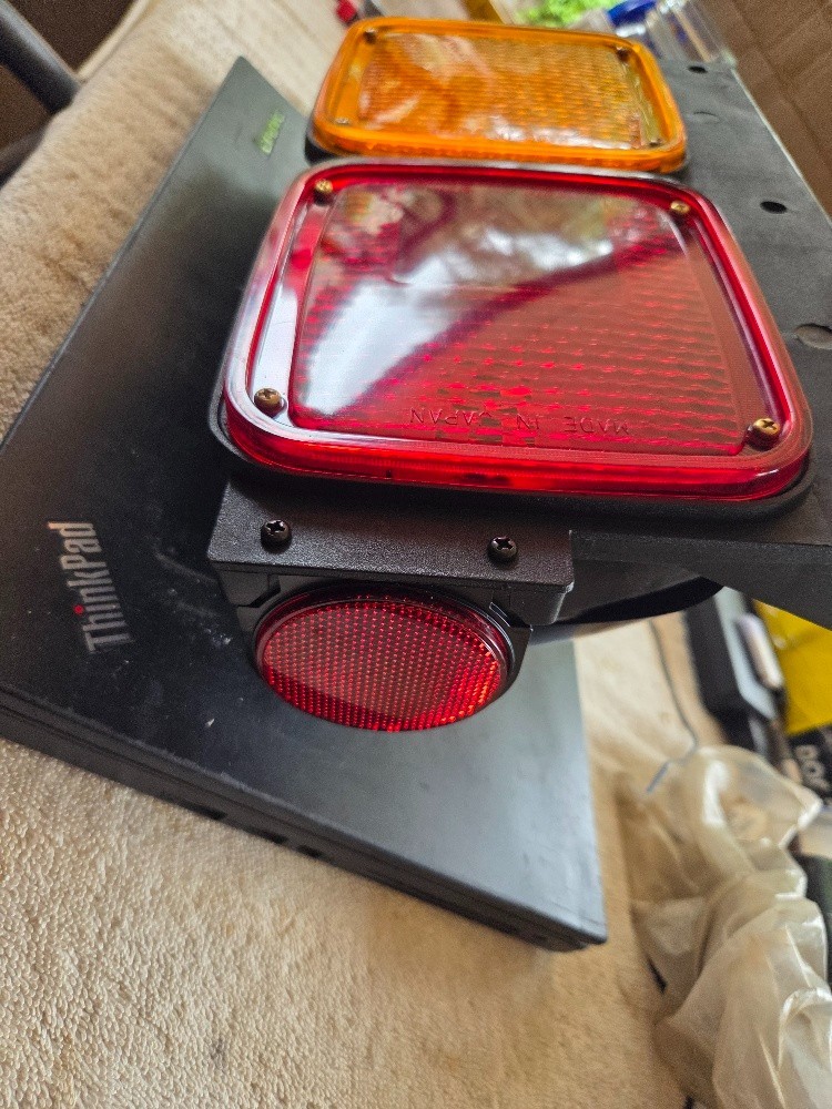 Hino or Japanese Truck STOP/TAIL/INDICATOR Light Assembly as per Photo - Image 5