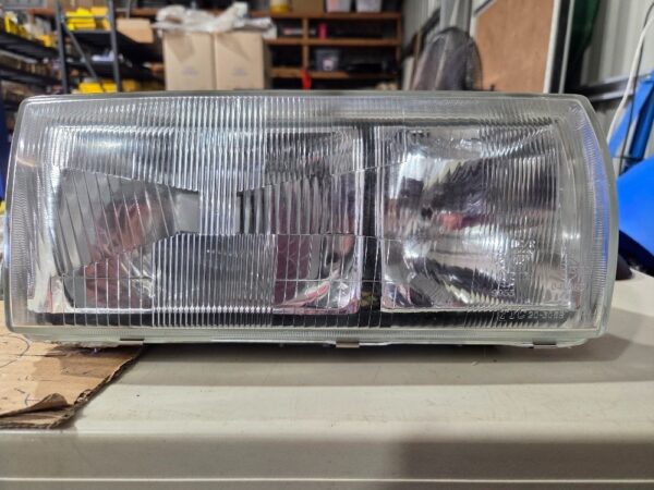MITSUBISHI MAGNA RIGHT RH HEADLAMP TR-TS, HELLA, 03/91-04/96 91 92 93 94 95 96