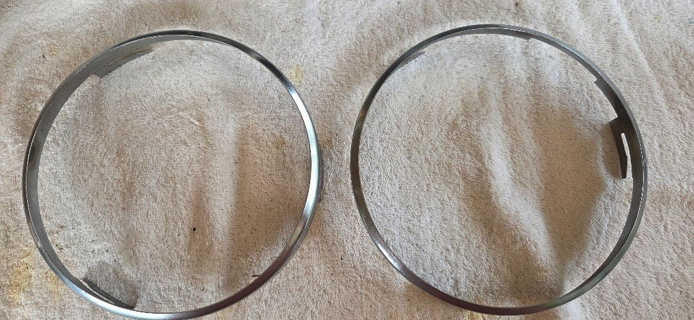 XC Fairmont headlight Buckets and lights complete , see pictures - Image 11