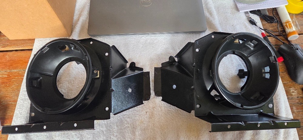 XC Fairmont headlight Buckets and lights complete , see pictures - Image 3