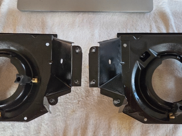 XC Fairmont headlight Buckets and lights complete , see pictures