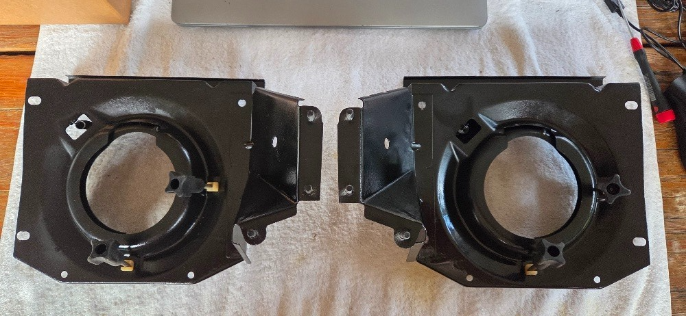 XC Fairmont headlight Buckets and lights complete , see pictures