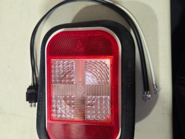 12 Volt Sealed Reverse Lamp Kit Narva 94158