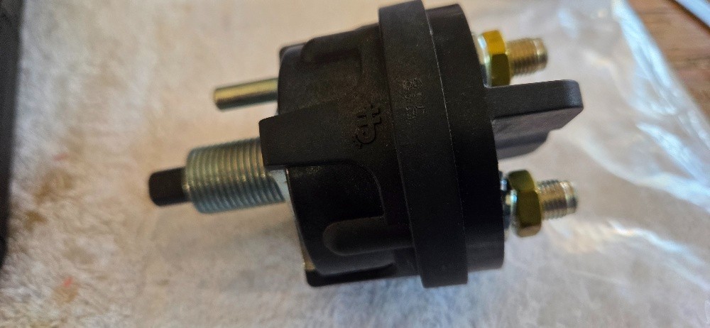 75920b 300 Amp Master Disconnect Switch missing top knob
