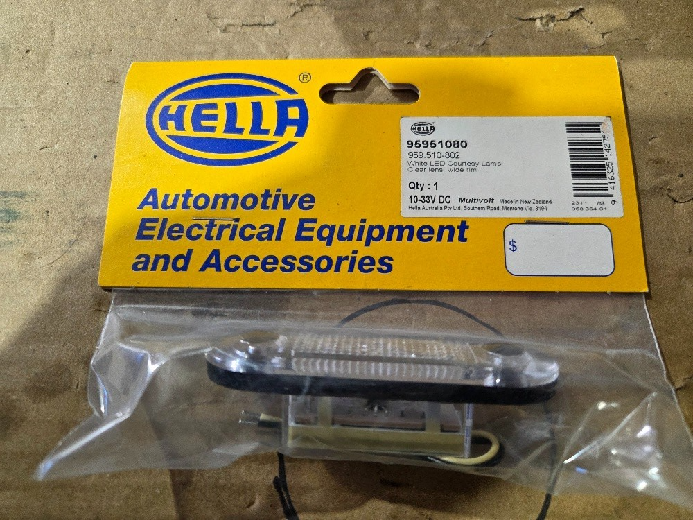Hella Wide Rim LED Courtesy Lamp White 10-33V Clear Lens 95951080 NOS - Image 3