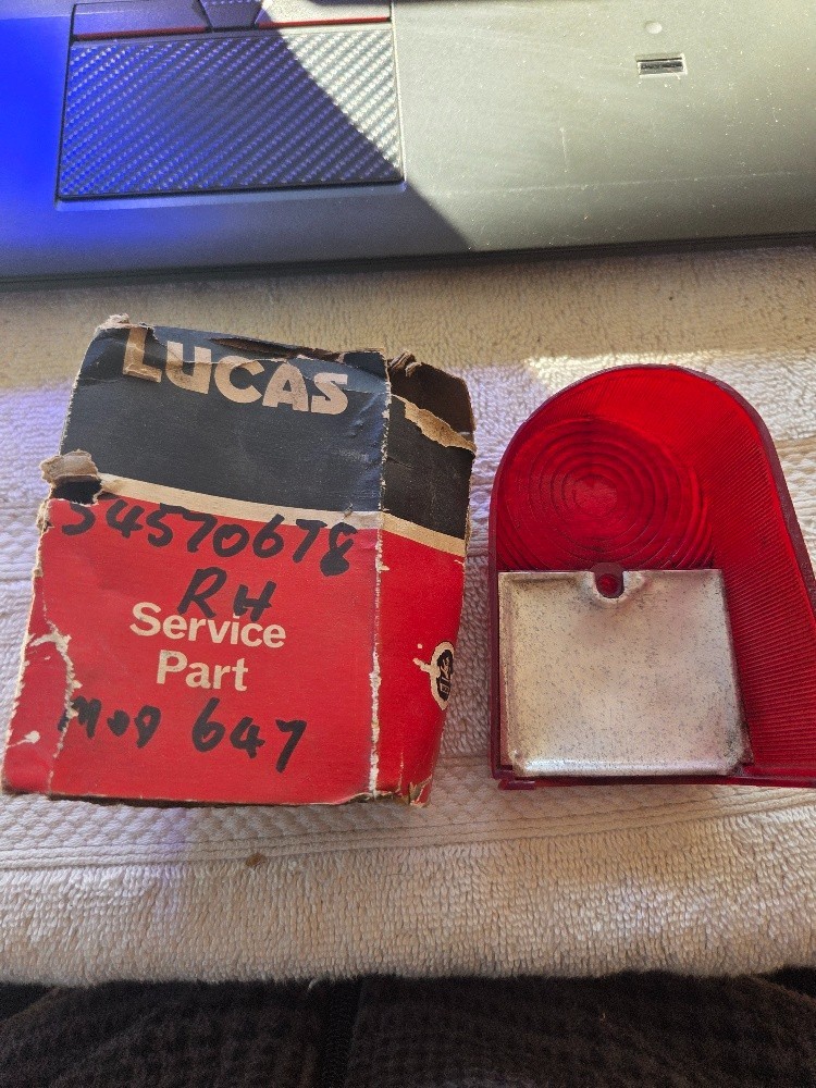 MGA MKII Deluxe, Mini Cooper MKI, Tail Lamp Lens NOS Lucas 54570678 - Image 4