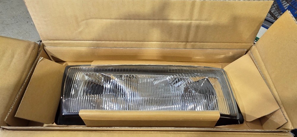 NBC-21030RH RH HEAD LAMP U12 PINTARA --- NOS - Image 4