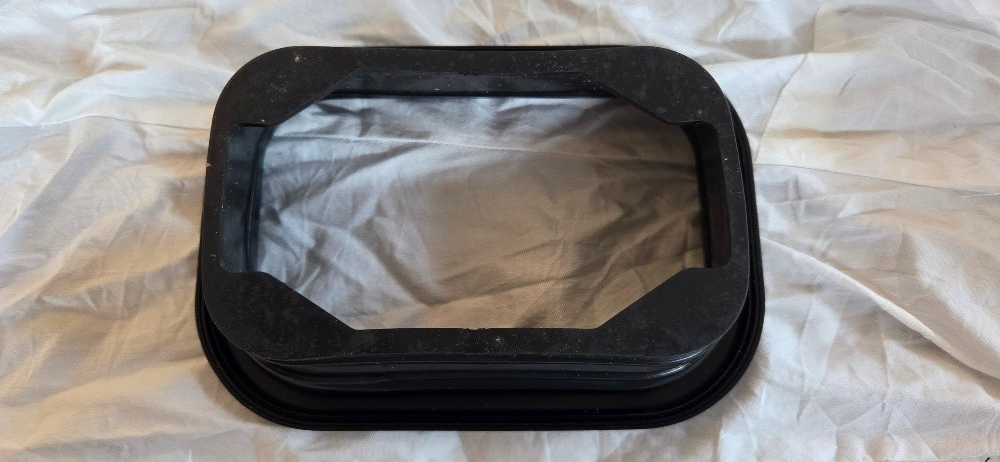 Valens VS-L04 Rectangular Turn Light with Rubber Grommet NOS - Image 3