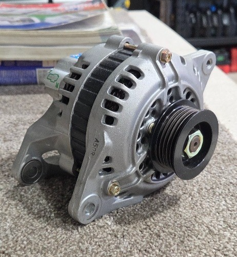 Alternator 12V 65 Amp Mitsubishi , Suit Mitsubishi, for , Mazda plus others NOS