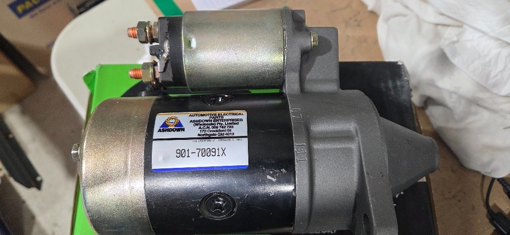 SRJ004 STARTER MOTOR 12V 9TH CW Hitachi STYLE NOS